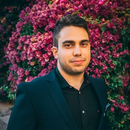 Roy Paz